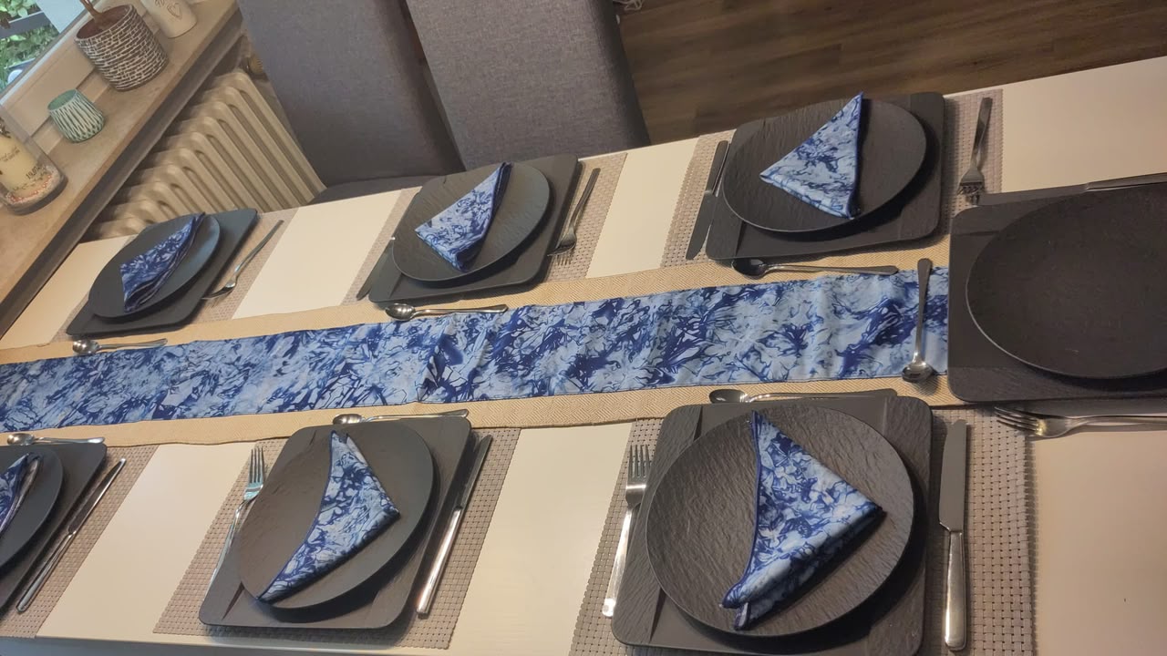 Chemin de table et 8 napperons